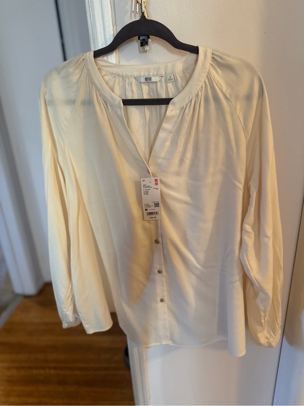 UNIQLO Cream Long-Sleeve Button-Front Blouse